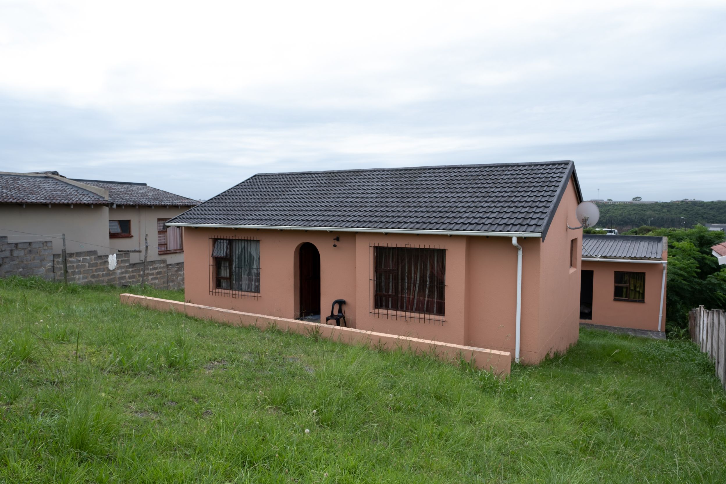 MULTI AUCTION 47 EDINBURGH ROAD, BUFFALO FLATS, EAST LONDON. AuctionOne