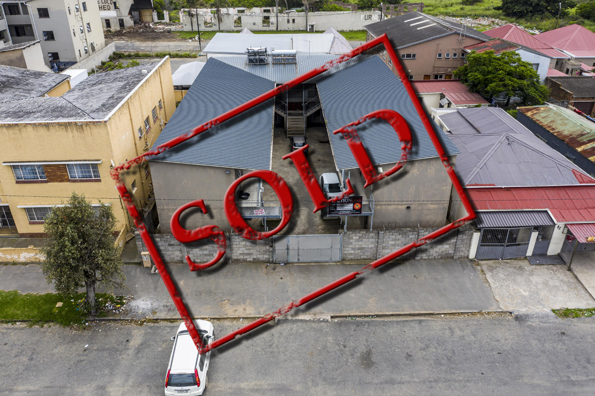 28 MOORE STREET, QUIGNEY, EAST LONDON AuctionOne