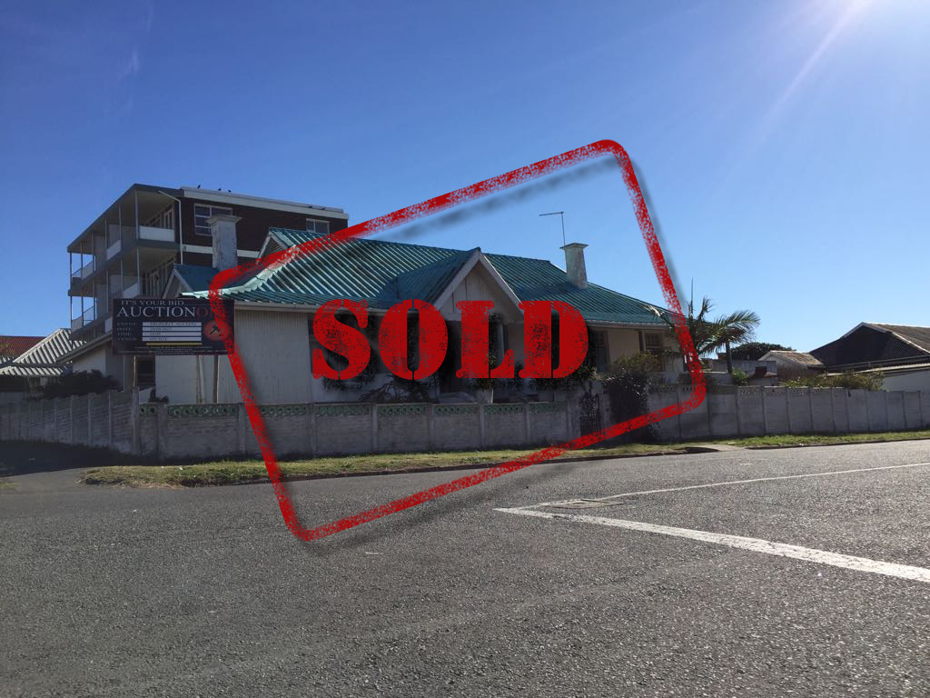 SOLD AT DECEASED ESTATE PROPERTY AUCTION 2 X HOMES ON ONE ERF, PRIME