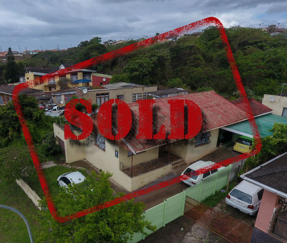 SOLD at Auction 29 DORKING PLACE, PARKSIDE, EAST LONDON. AuctionOne