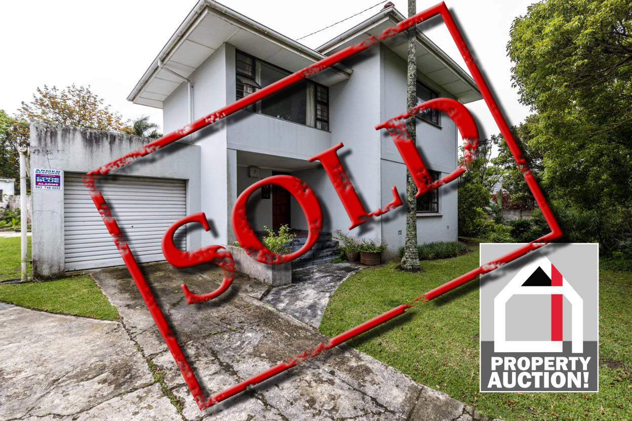 PROPERTY SOLD AT AUCTION 8 HARROW ROAD, BEACON BAY, EAST LONDON