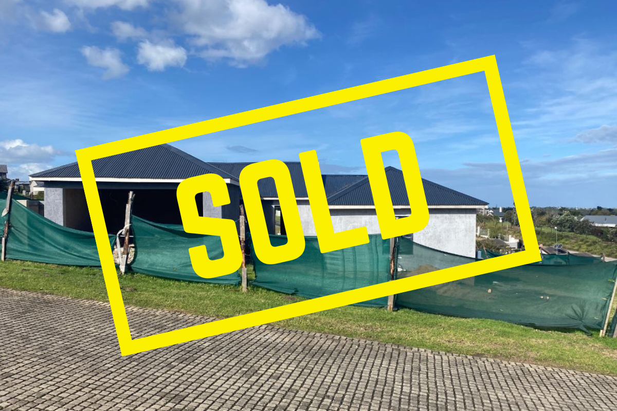 LARGE HOME LOCATED IN THE UPMARKET CHERRY CREEK ESTATE